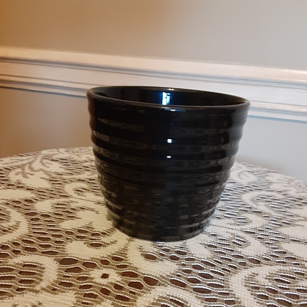 Black Swirl 4.5" Soft Serve Pot